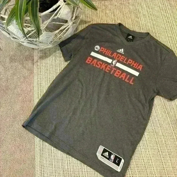 Philadelphia 76ers t shirt - Picture 1 of 5